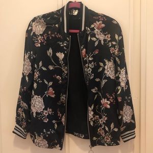 NWOT Floral Bomber Jacket - Size 4